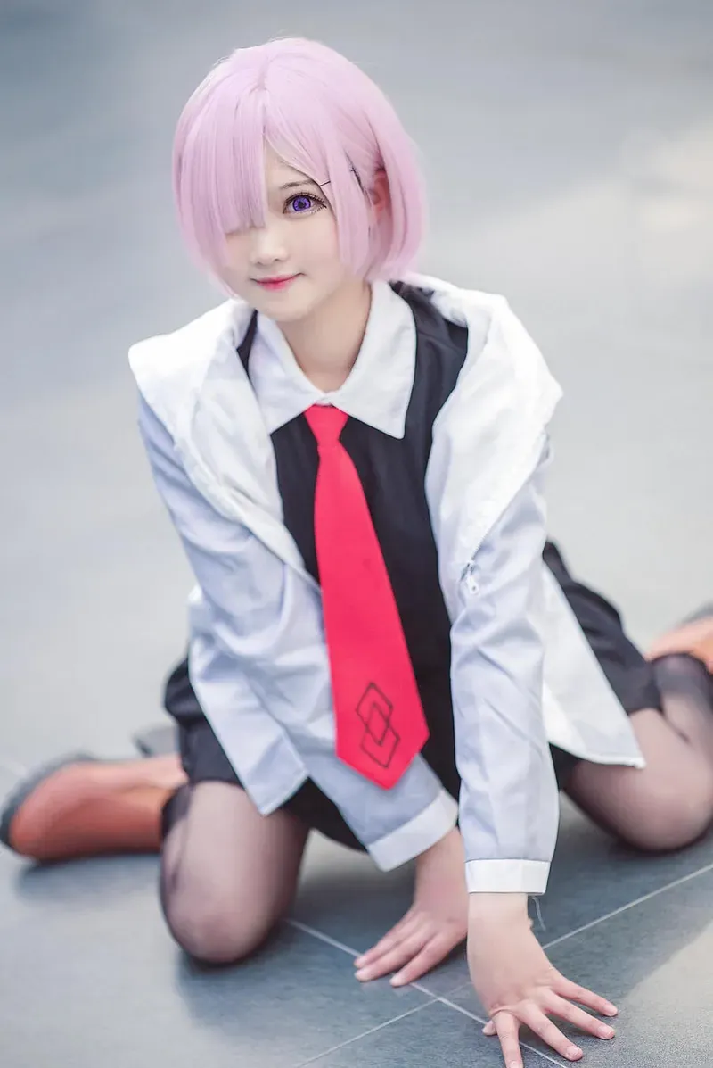 cosplay写真作品归档 粉色短发白色服装角色造型照片