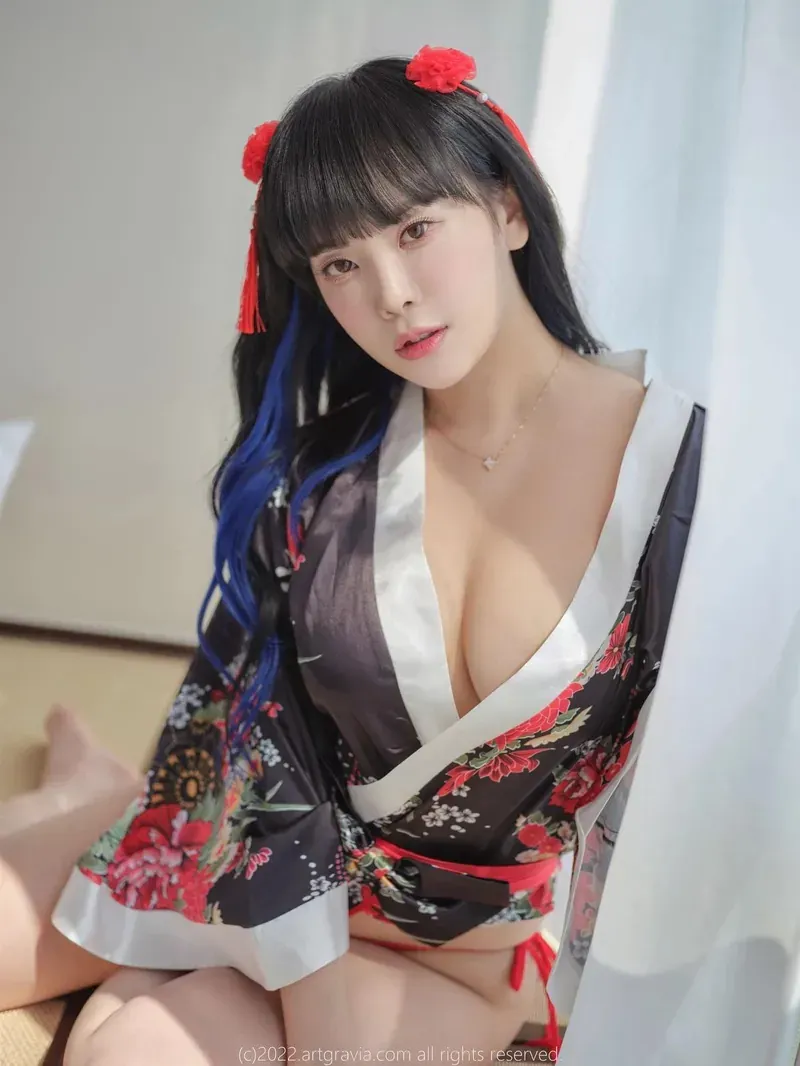 Cosplay写真图集与作品系列归档 黑色红色元素服装与长发造型的人物照片
