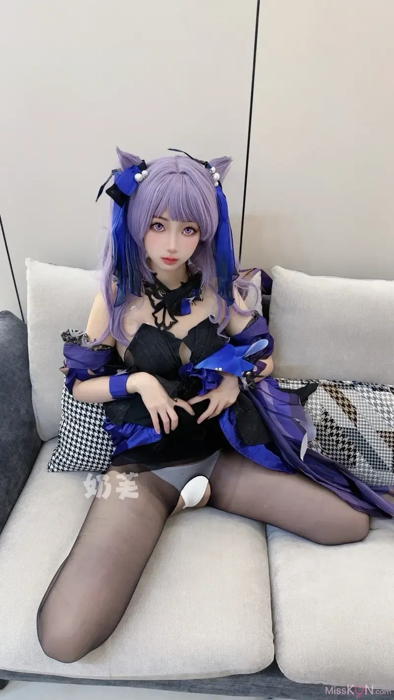写真图集整理 紫色假发黑色服装坐姿写真