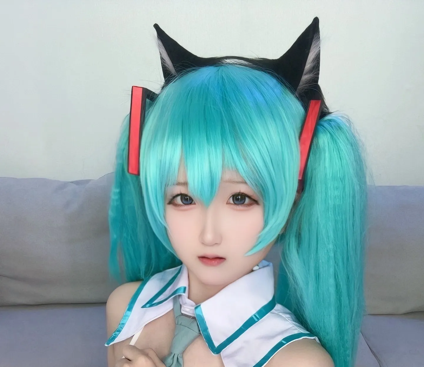 cosplay写真与作品系列视觉归档 蓝绿色双马尾角色cosplay照片