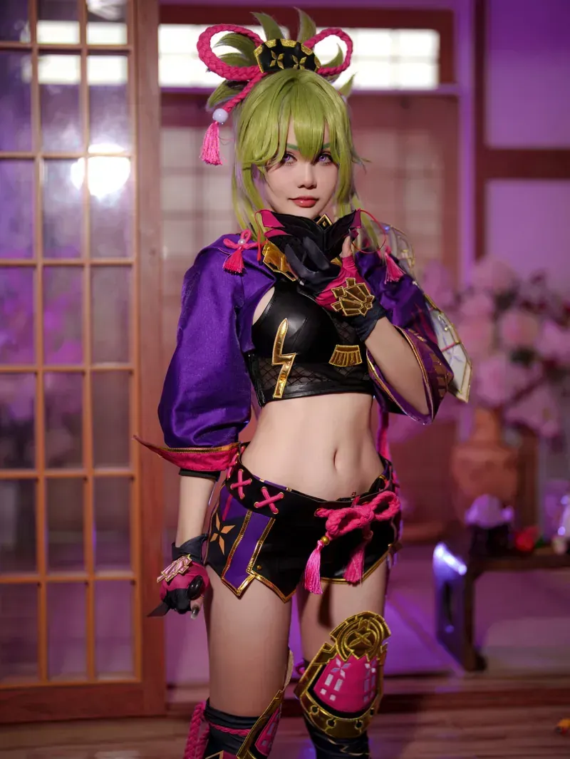 Coser 绿色假发紫色服装角色造型