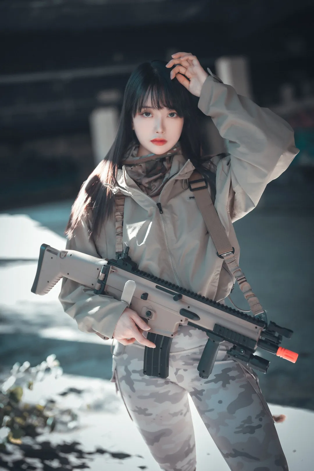 摄影系列作品归档 白色战术风服装与长发造型的人像摄影