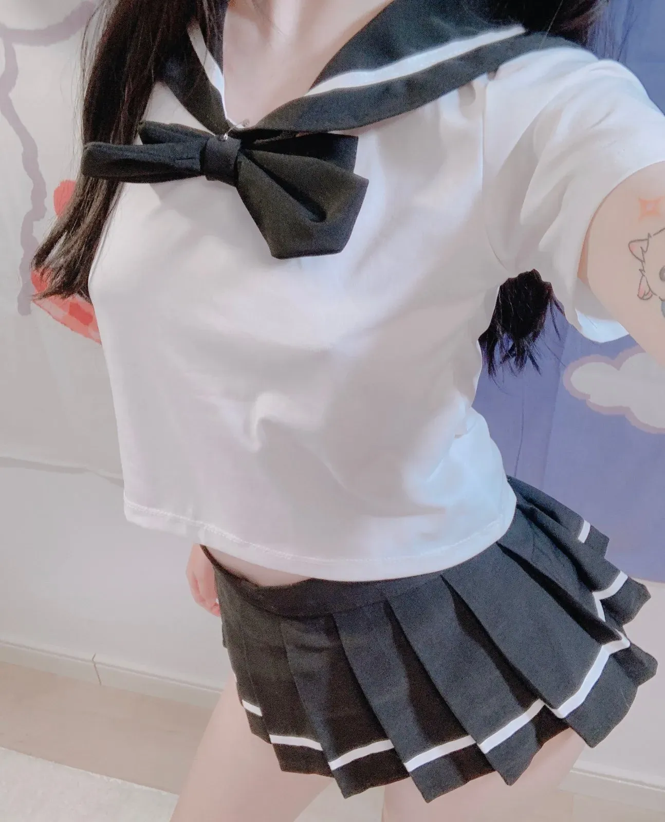 作品目录 / 写真 黑白服装搭配蝴蝶结元素照片