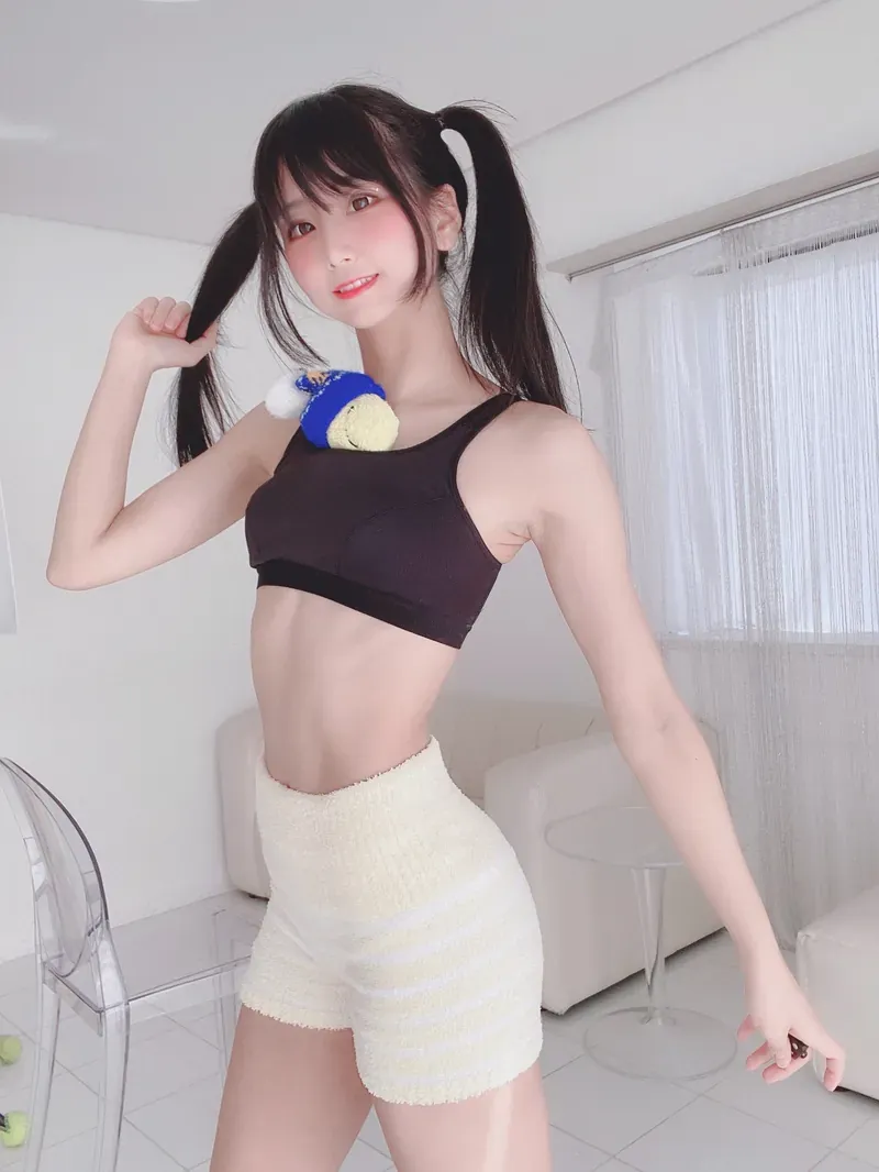 摄影系列与Cosplay作品归档 黑色上衣造型照片