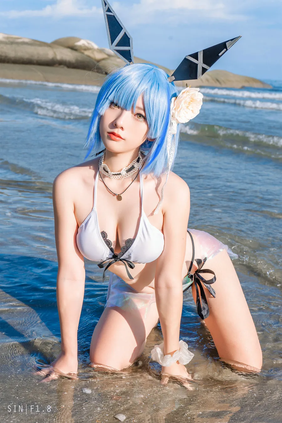 cosplay 视觉图集导读 蓝色假发海边摄影