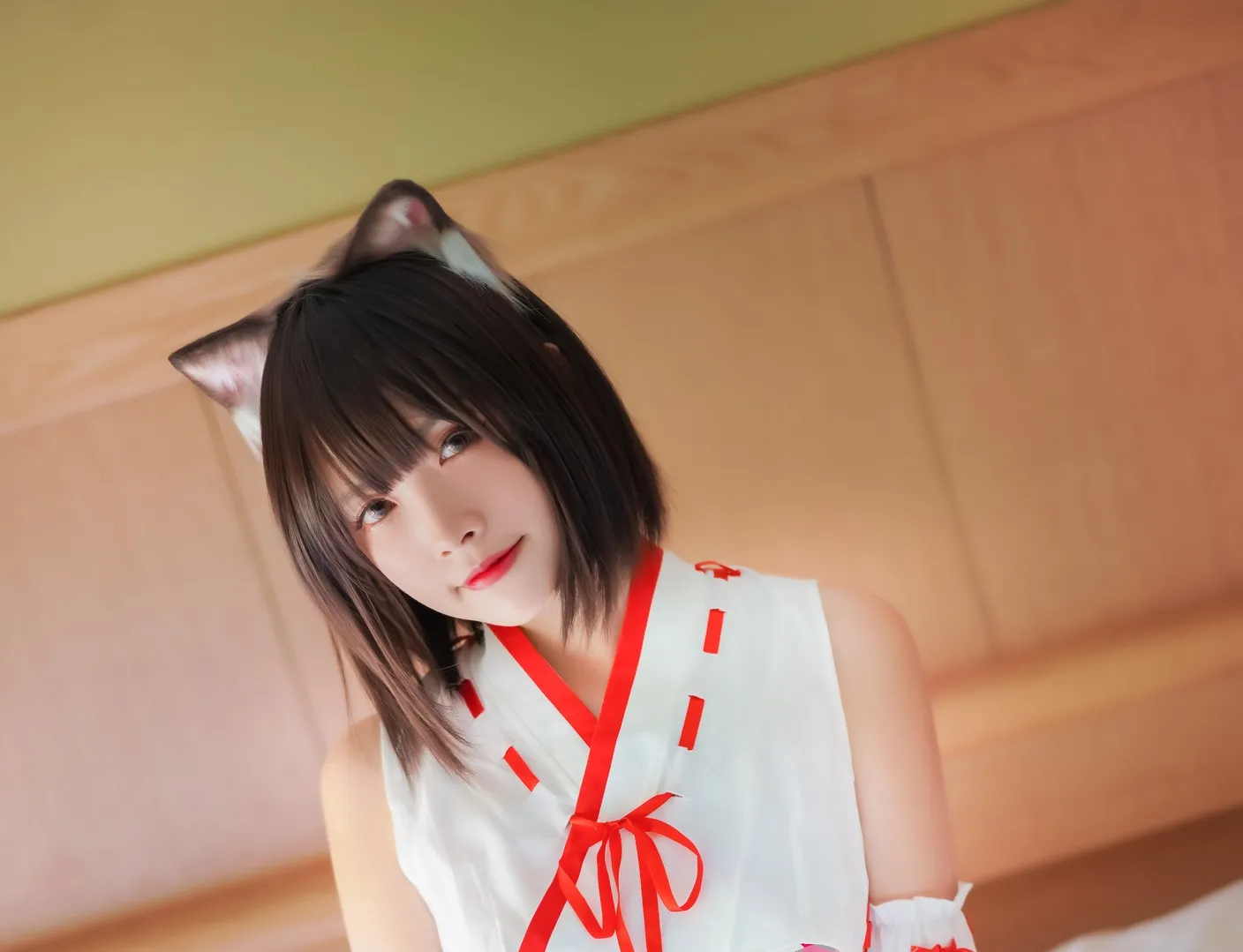 写真与COS作品系列归档 白色服装与猫耳装饰造型照片