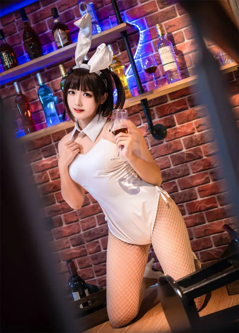 COS写真作品归档与视觉系列整理 白色服装长发写真造型