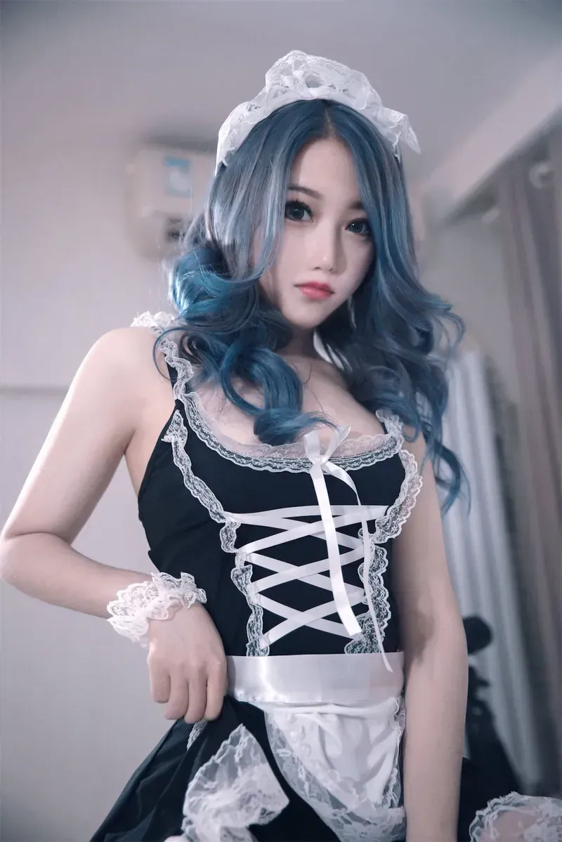 喵影集周于希sally摄影作品归档与写真系列整理 周于希sally黑白服装卷发造型写真