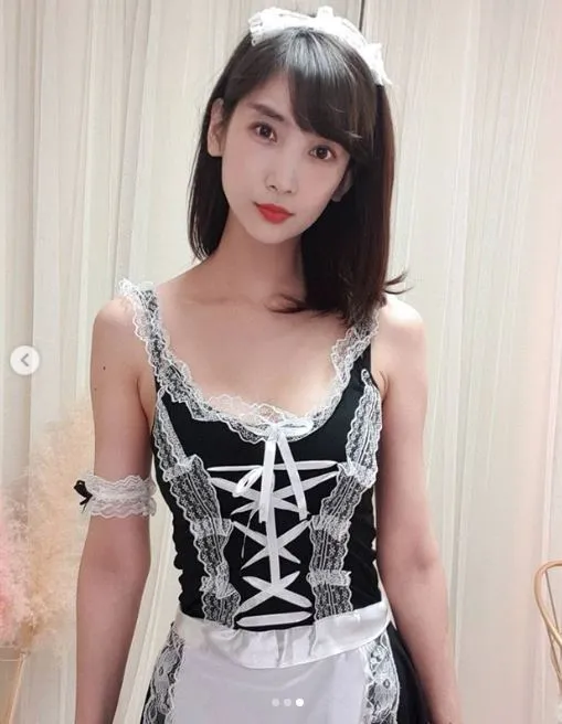 摄影系列作品范围归档 黑白服装主题室内写真