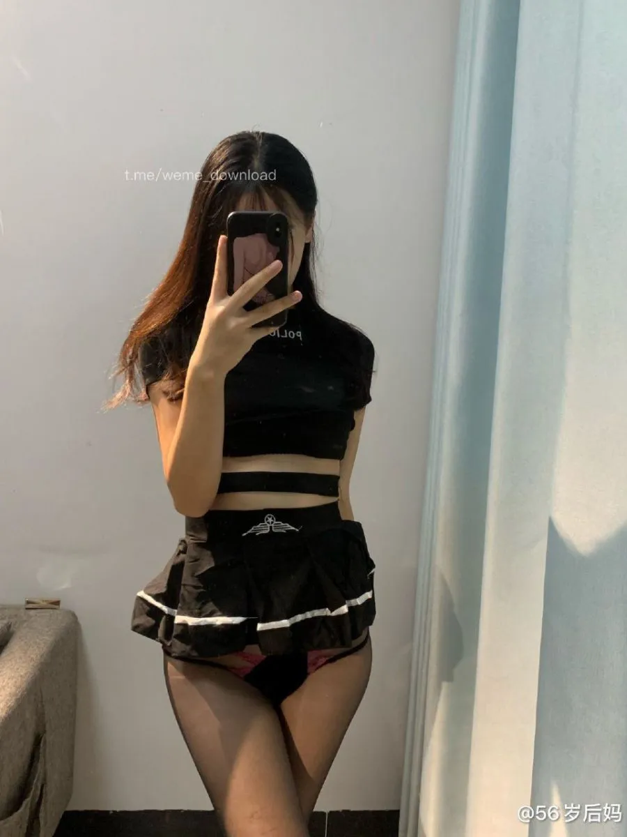 摄影系列线索整理与作品归档 镜面自拍黑色服装造型照片
