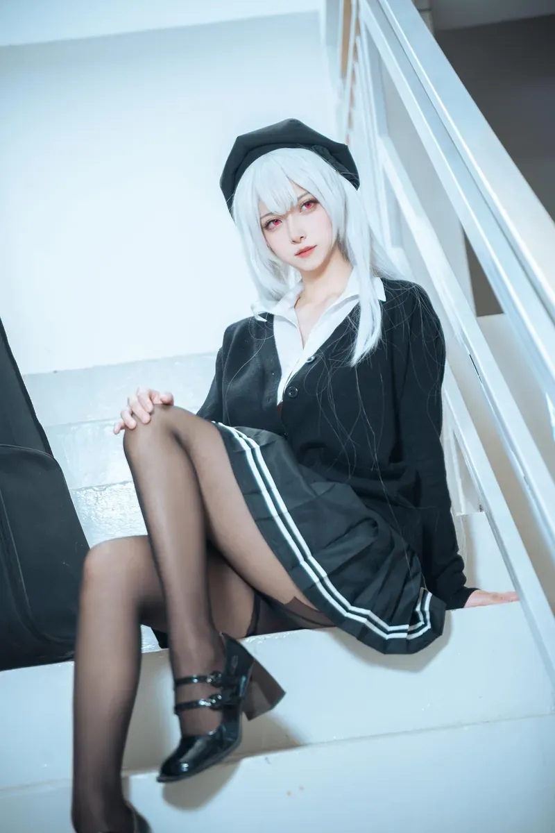 摄影系列作品归档 黑白制服造型摄影