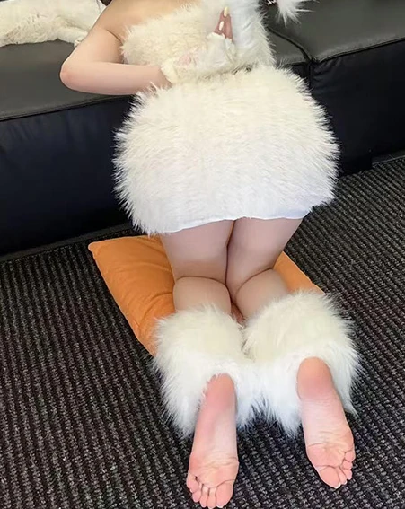 cosplay摄影线索阶段性整理 白色造型照片,深色背景与室内光线效果