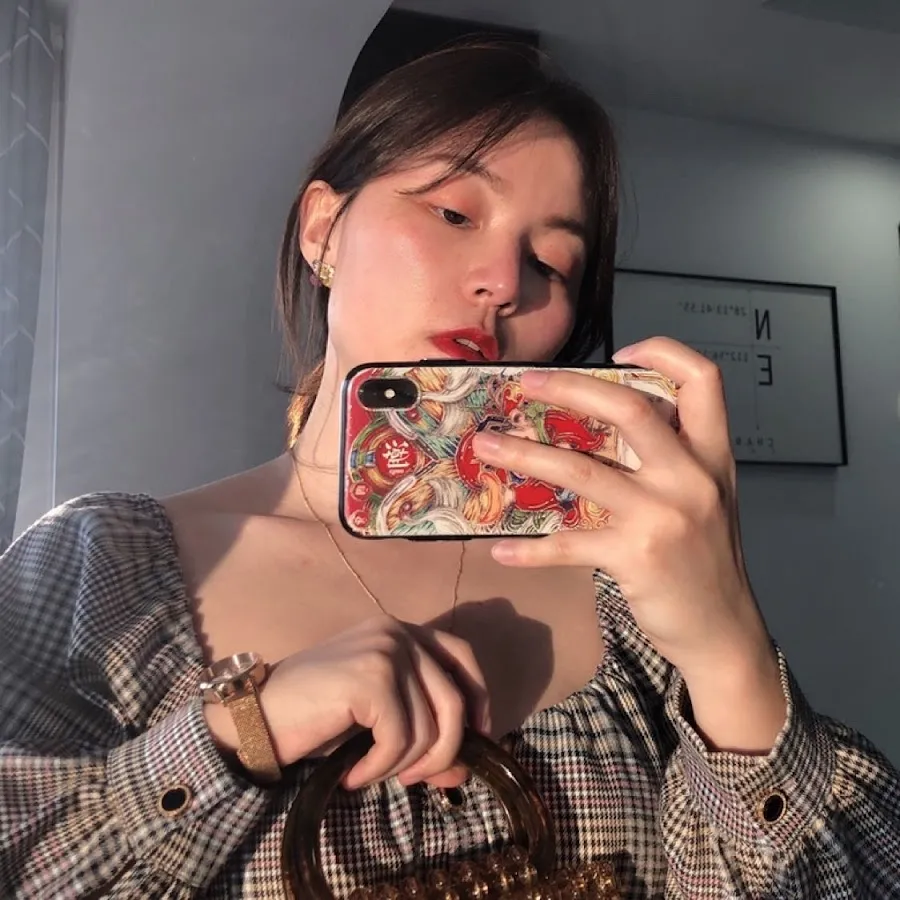 cosplay 写真视觉系列归档 公开照片，短发造型与格纹服饰可见