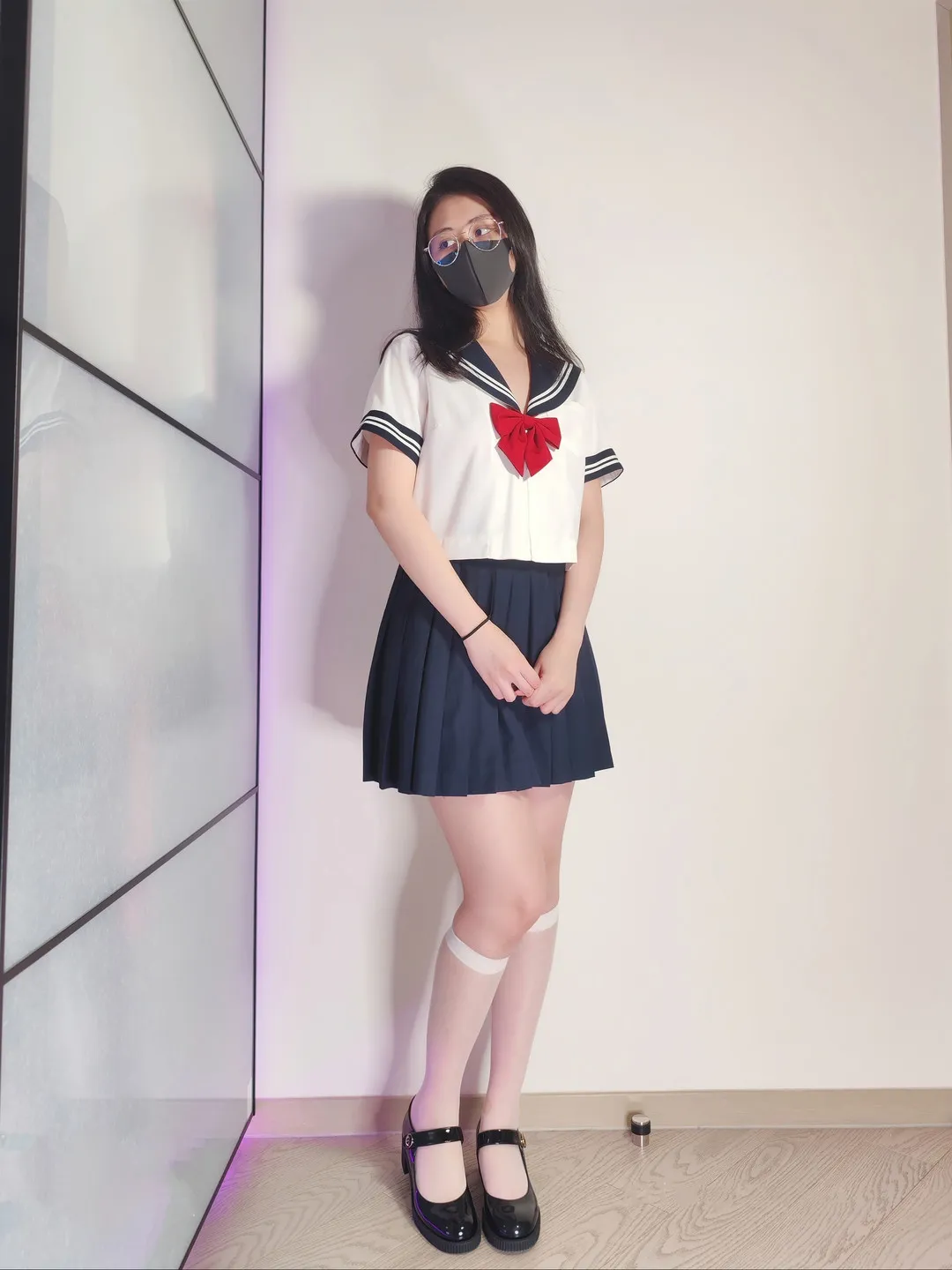 摄影作品与 Cosplay 视觉图集归档 室内制服风格照片