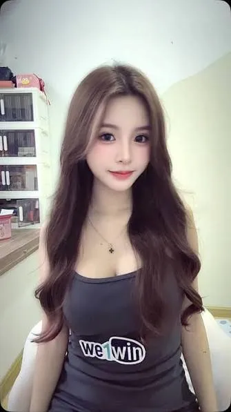 摄影系列与作品归档 坐姿自拍风格照片