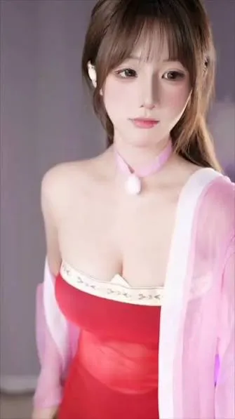 摄影系列 红色服装室内近景图片