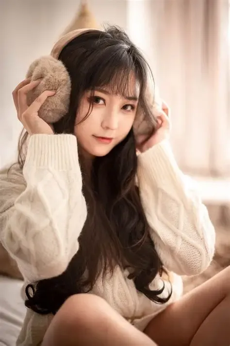 摄影系列线索整理 穿白色针织服装的室内写真照片