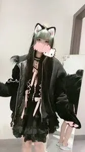摄影系列线索归档 深色服装角色元素造型图片