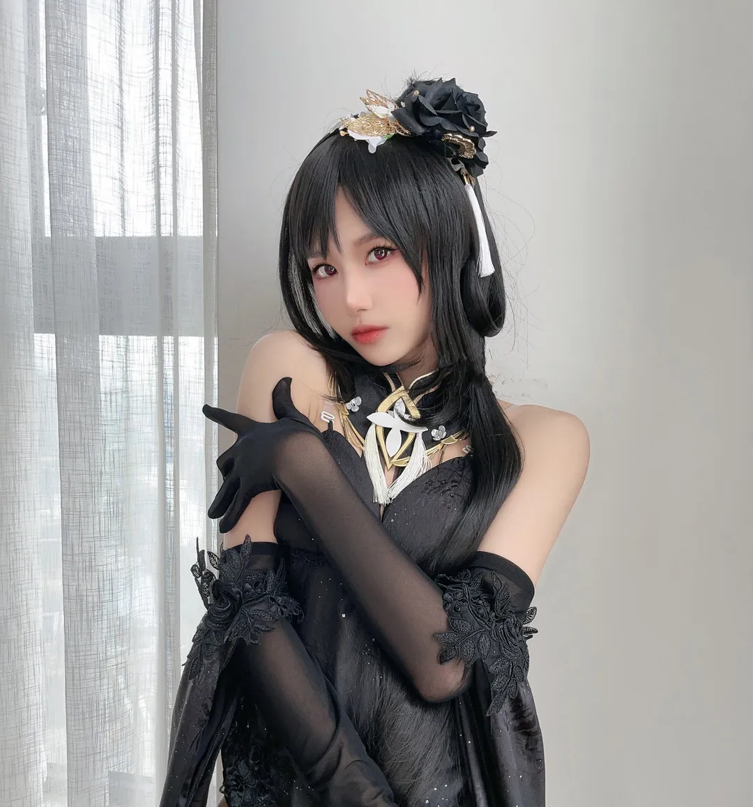 布丁大法黑丝手套与蕾丝黑色连衣裙角色扮演造型
