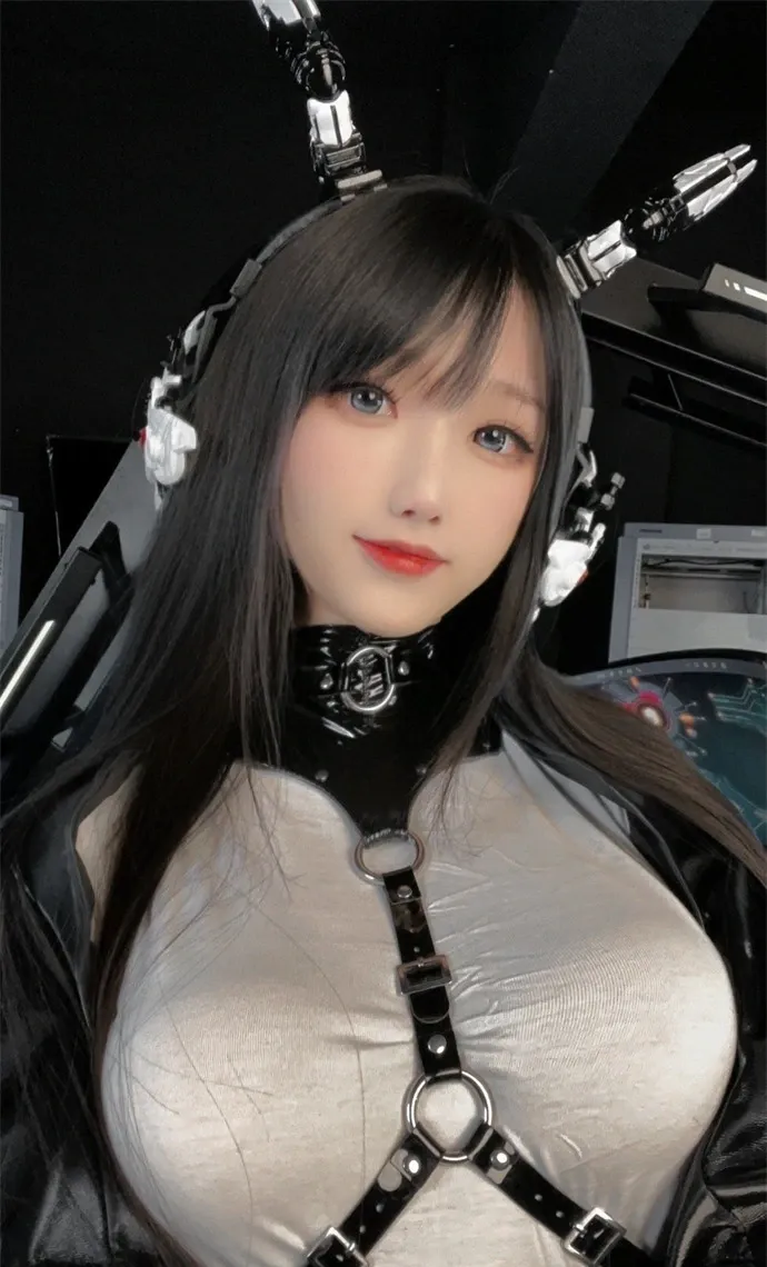 摄影线索阶段性整理 黑白未来风角色造型照片